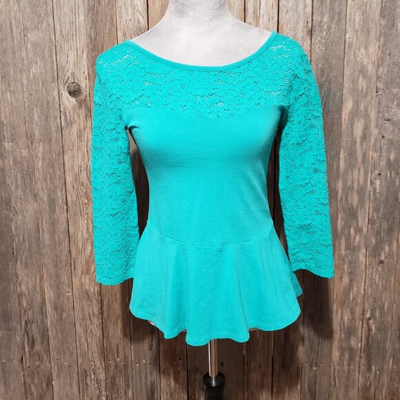Express M Women's Top Blouse Green Lace Peplum Knit Stretch 3/4 Sleeve Crochet - Picture 1 of 6